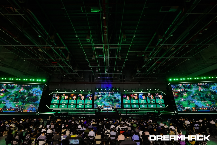 媒体也扮演 媒体也扮演