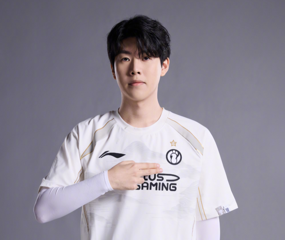 回赛中屡有 回赛中屡有