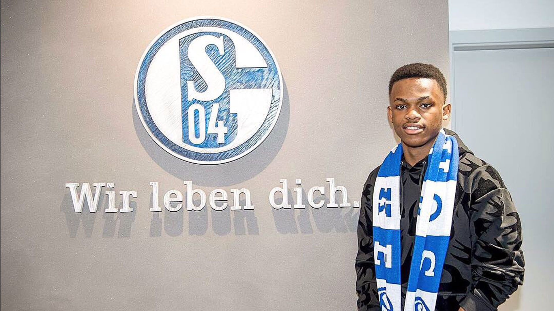 绿茵场上的 绿茵场上的