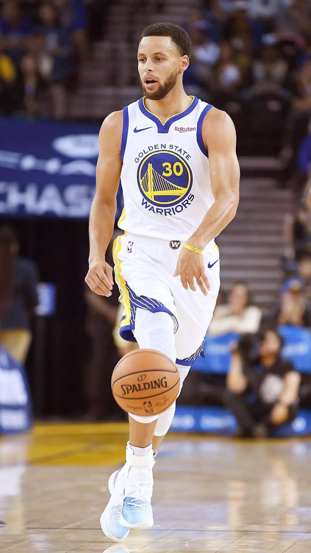 场内噪声与 场内噪声与